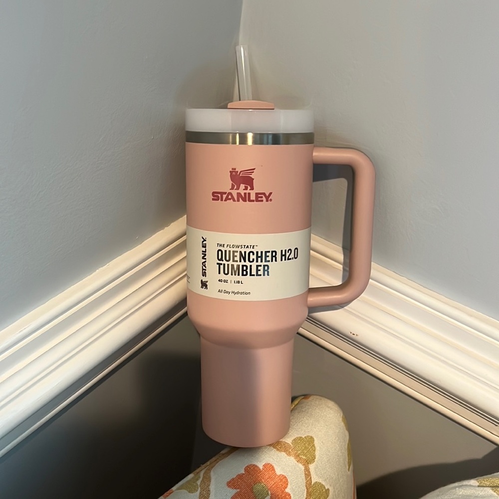 Brand new with tags Stanley 40oz quencher H2.0